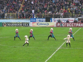 tut (leki) lezginy-lezginka on the football field